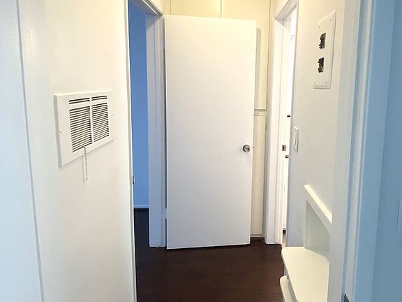 5th image of 1044 N Stanley Ave APT 2