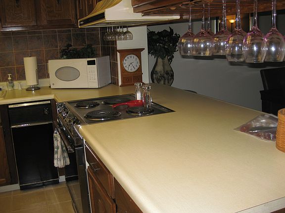 5th image of 711 W Lakeshore Dr APT 607
