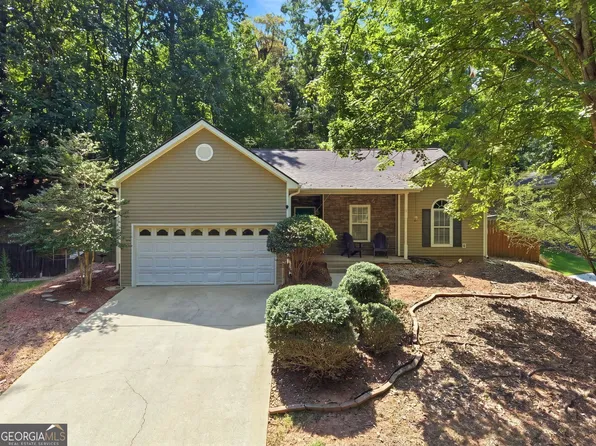 5823 N Cove Rd, Gainesville, GA 30504