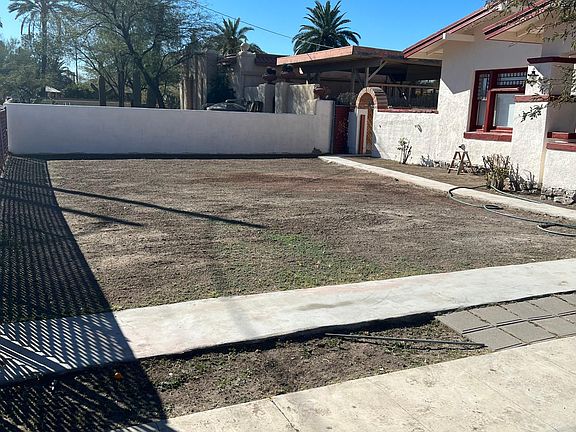 3rd image of 117 N Grande Ave