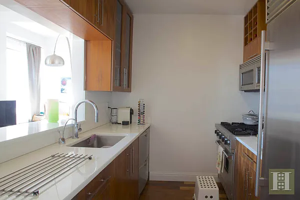 Rented by Halstead Real Estate | media 7