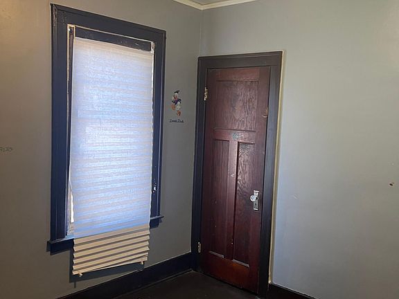 2nd image of 4534 Beniteau Ave
