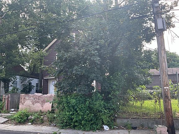 3rd image of 3 Centre St