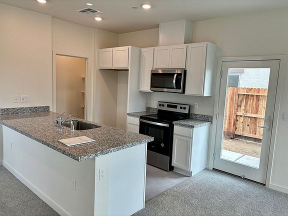 3rd image of 5376 Molino Cir