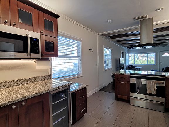 4th image of 6523 Bayshore Blvd