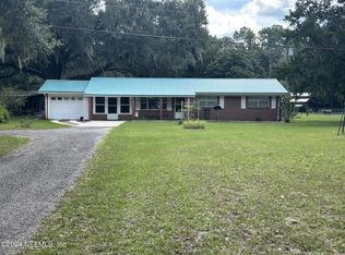 4129 Silver Lake Dr, Palatka, FL 32177