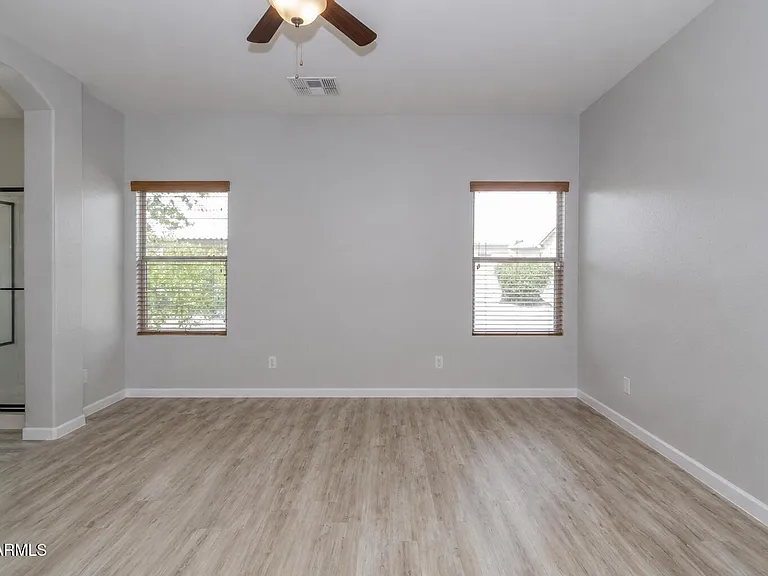 232 W Stanley Ave — Photo 8