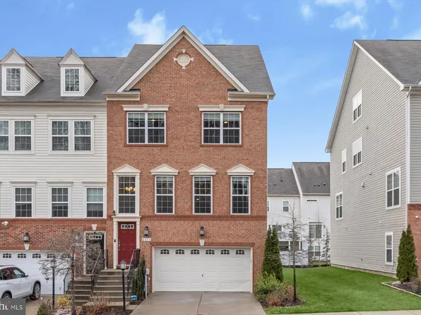 2511 Hyacinth Ln, Gambrills, MD 21054
