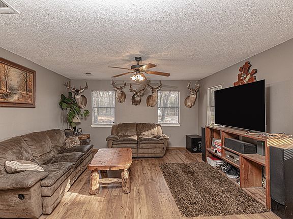 4th image of 201 Rs County Rd