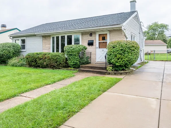 104 N Warrington Rd, Des Plaines, IL 60016