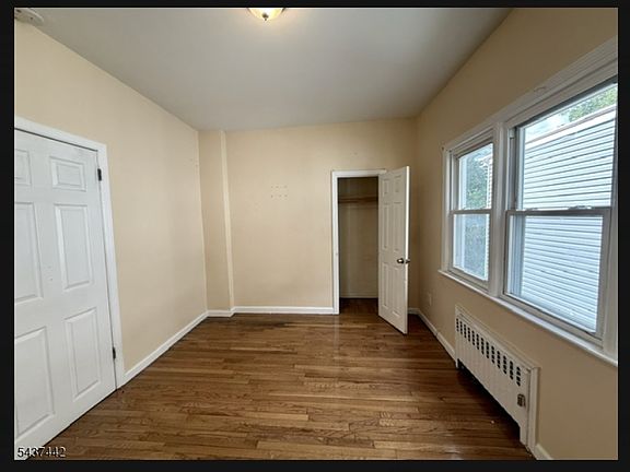 2nd image of 305-307 Sanford Ave #2