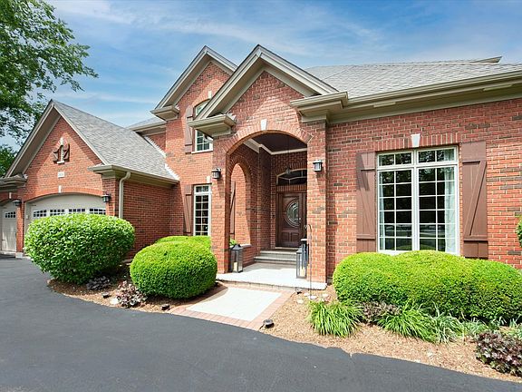 3rd image of 28616 W Park Dr