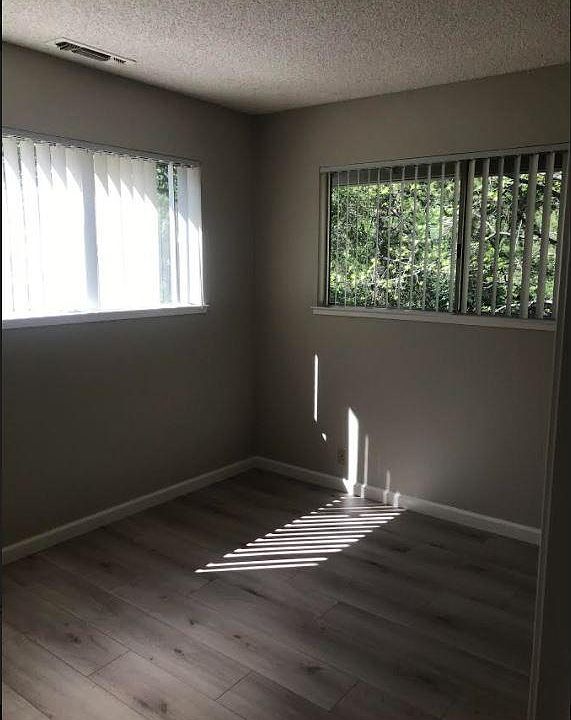 1st image of 2644 Woodridge Ct APT 25