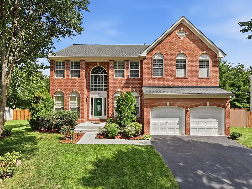 143 Balch Springs Cir SE