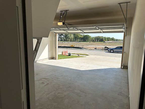 2nd image of 1824 White Ash Way