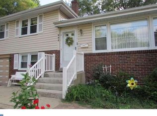 945 Dale Rd, Secane, PA 19018