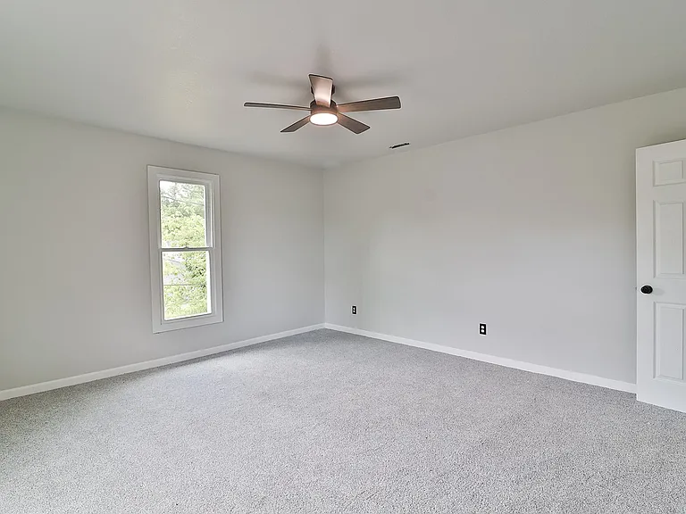 412 W Kibby St — Photo 15