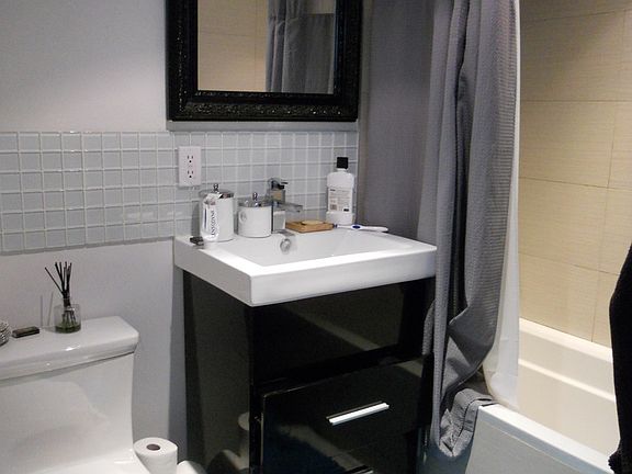 4th image of 132 Scholes St APT 2B