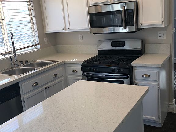 2nd image of 25789 Dorval Ct