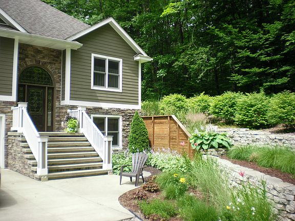 4th image of 6364 Berkshire Ln
