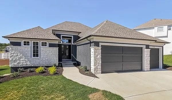 1st image of 10005 NE 106th Ct