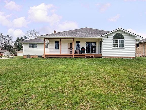 2nd image of 2721 Bramblewood Dr