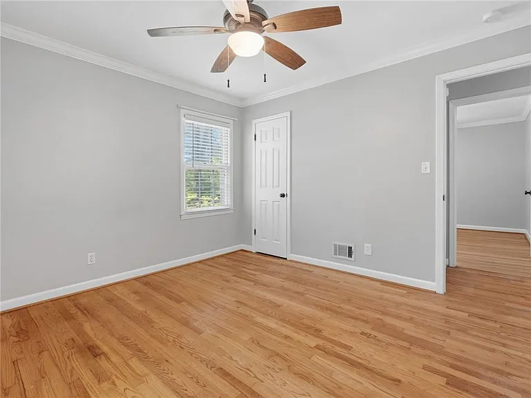 1111 N Valley Dr — Photo 34