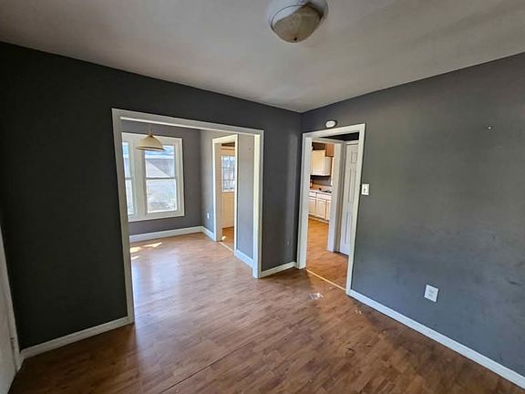 2nd image of 4920 Paige St