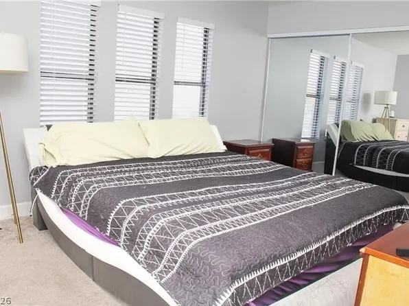 2080 Karen Ave #21, Las Vegas, NV 89169