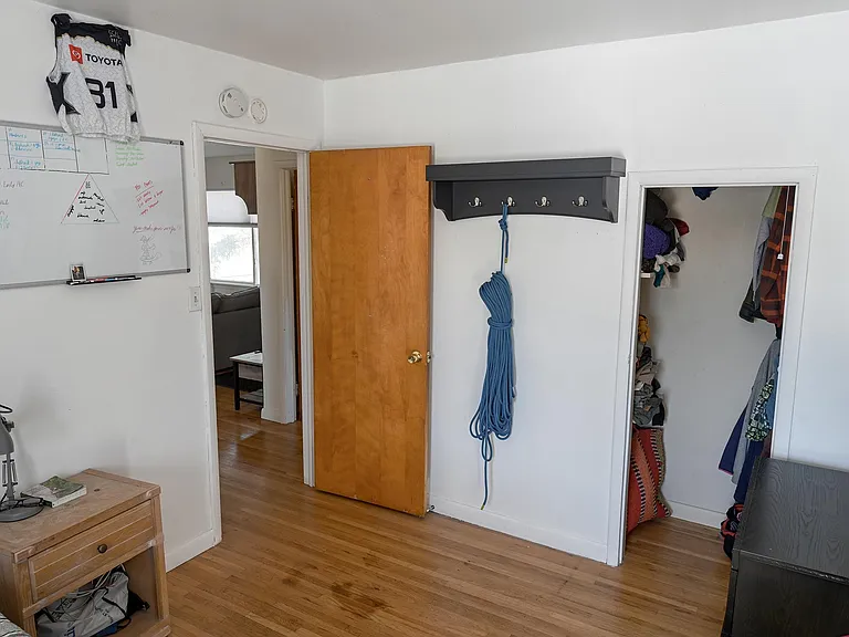 410 S 13th Ave — Photo 9