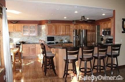 Side Yard
						:
						Complete with Beautiful Landscape, Shrubs and Flowers.