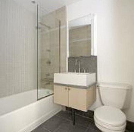 3rd image of 120 Greenwich St APT 10H