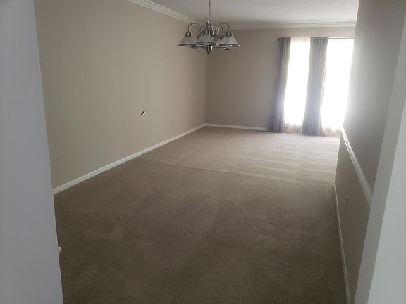 5th image of 222 Aspen Village Dr