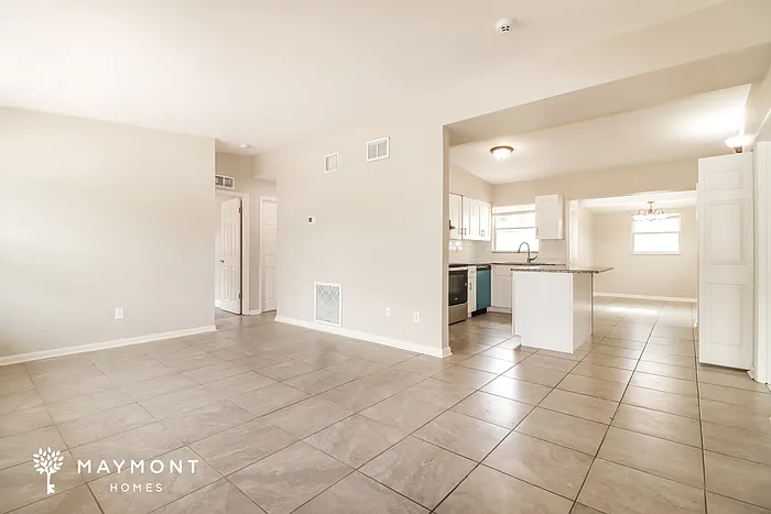 1313 Tuscola St — Photo 3
