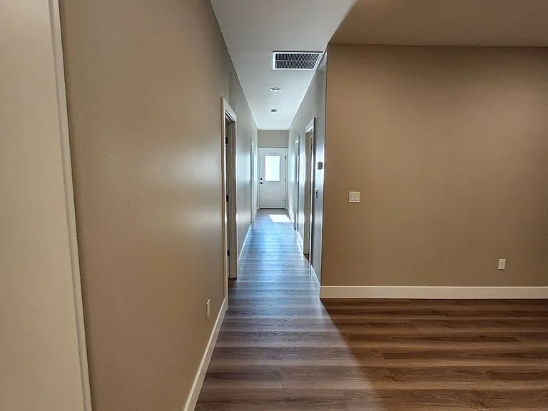 2112 N Road 52 — Photo 11