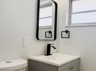 2332 Roosevelt St #23, Hollywood, FL 33020