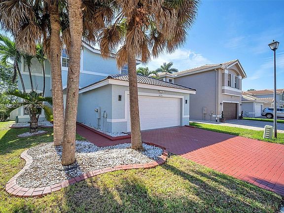 3rd image of 16356 SW 26th St