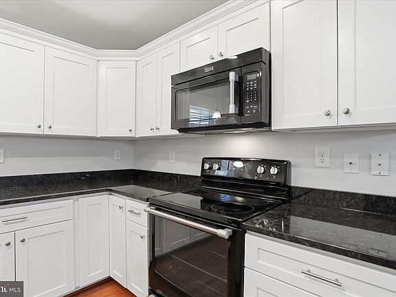 5th image of 9723 Cobble Stone Ct