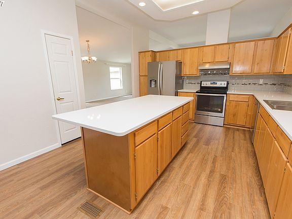 3rd image of 3046 Mijos Dr