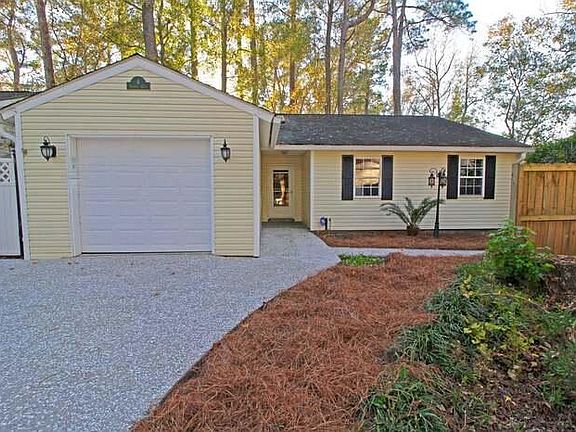 3rd image of 6 Duchess Ct