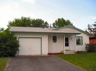 627 Jefferson Ln NW, Elk River, MN 55330