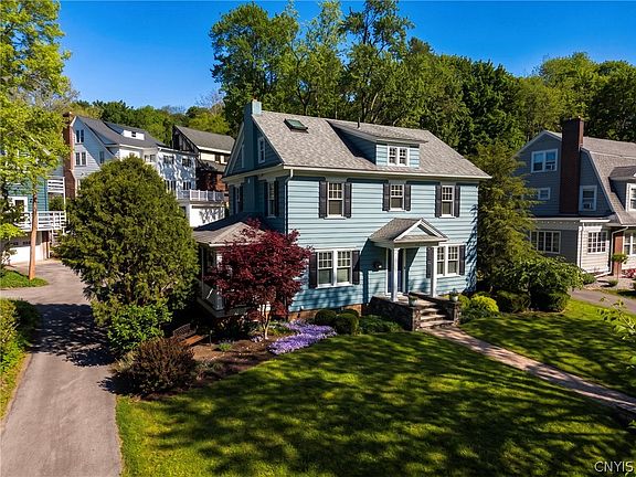 2nd image of 111 Circle Rd