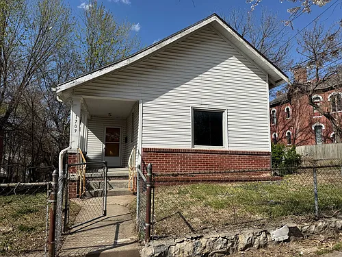 1709 Francis St Photo 1