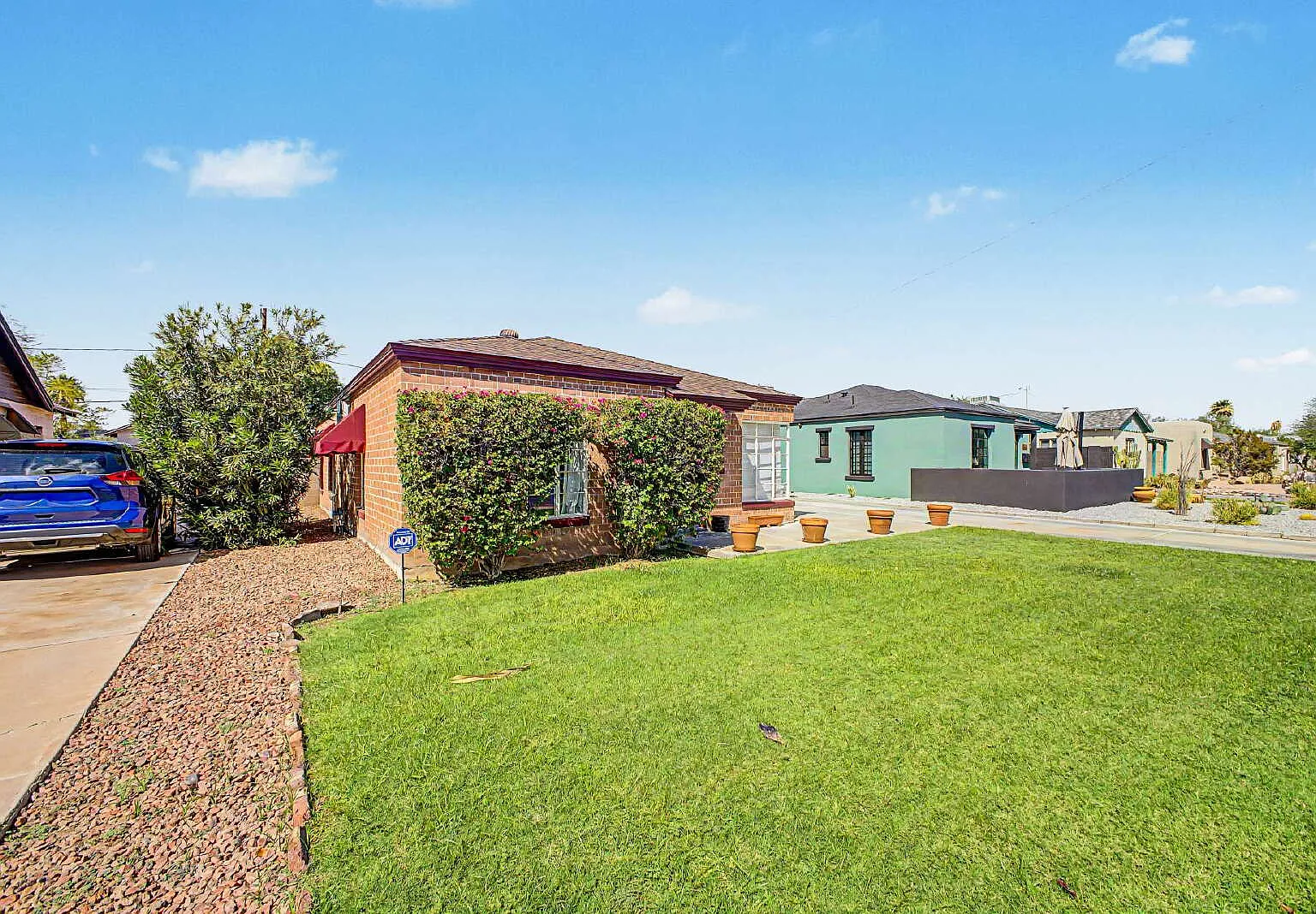 3 bed, 1.0 bath, 1449 sqft, $2,760 — Photo 3