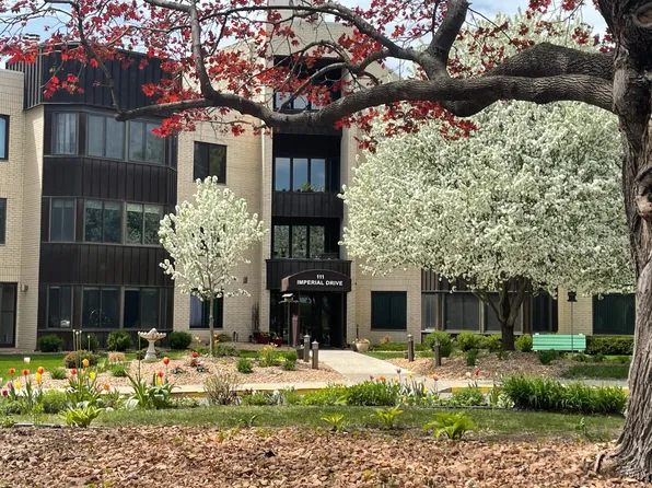 111 Imperial Dr W APT 106, West Saint Paul, MN 55118