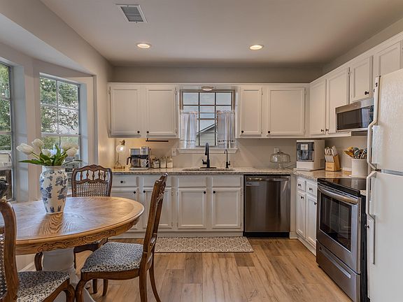5th image of 116 Dolphin Ct