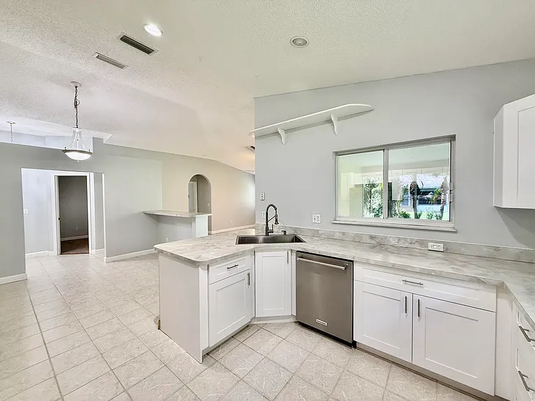 5707 Silver Oak Dr — Photo 21
