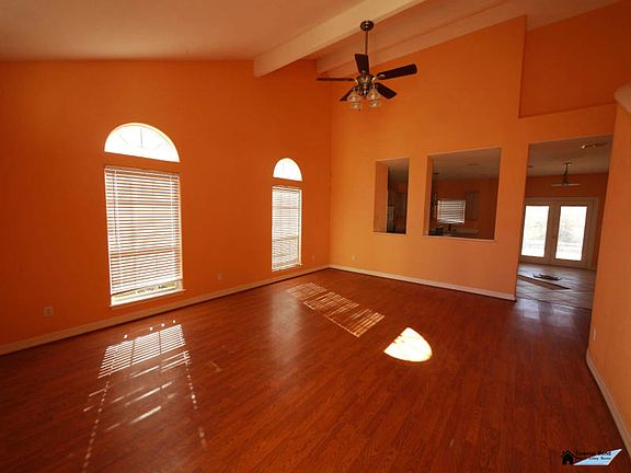 2nd image of 1710 Palisades Dr