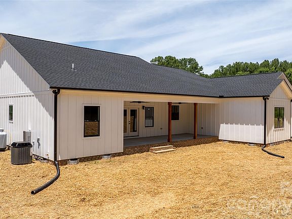 5th image of 1265 Misty Ln