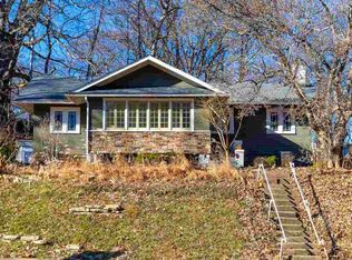 1165 27th St, Moline, IL 61265